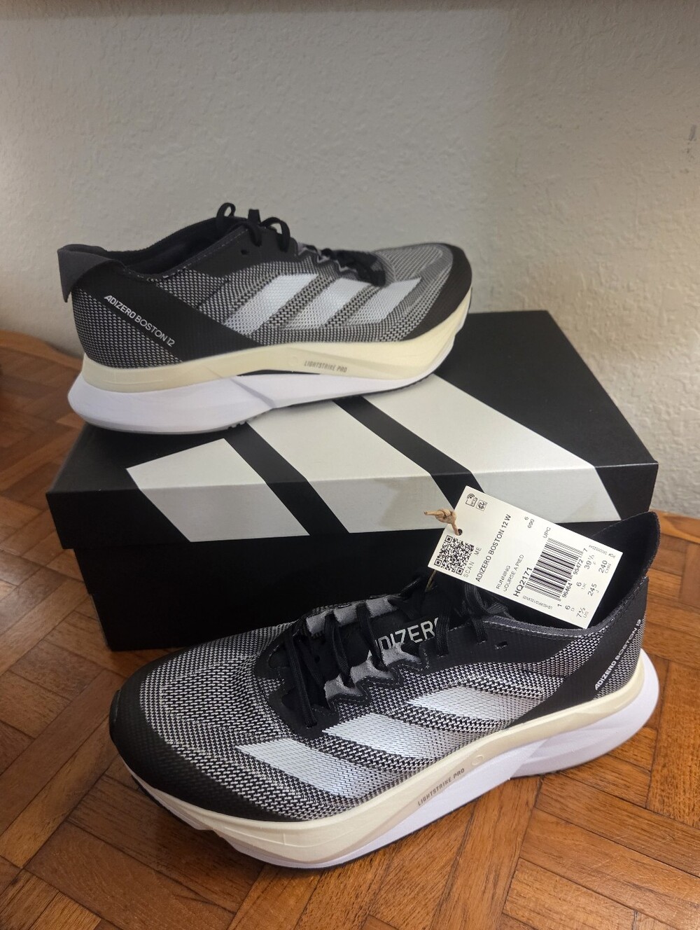 Adidas Adizero Boston Women's 7.5 Running Shoes Black White Carbon HQ2171 W Box